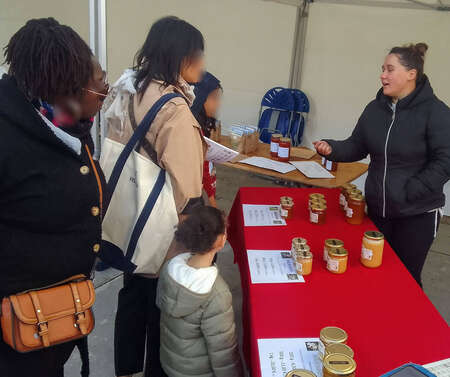 Le Marché paysan solidaire aux Tours de l'Europe